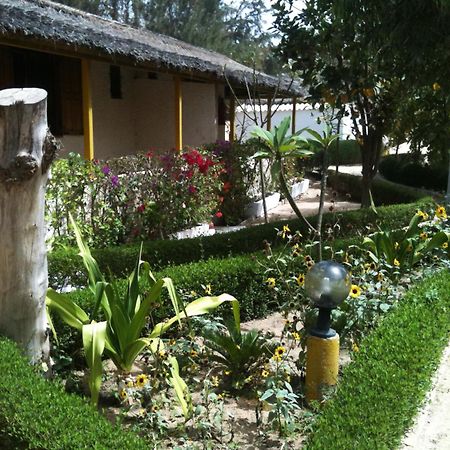 Eco-Lodge Hotel Oasis Fishing Saint-Louis Exterior photo